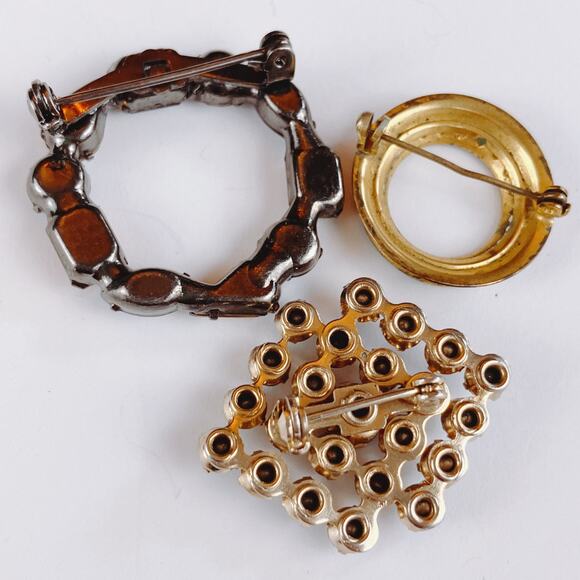 Lot of 3 VTG Brooches Mid Century to 1990s Gold Tone Rhinestone Mix READ - Picture 8 of 12